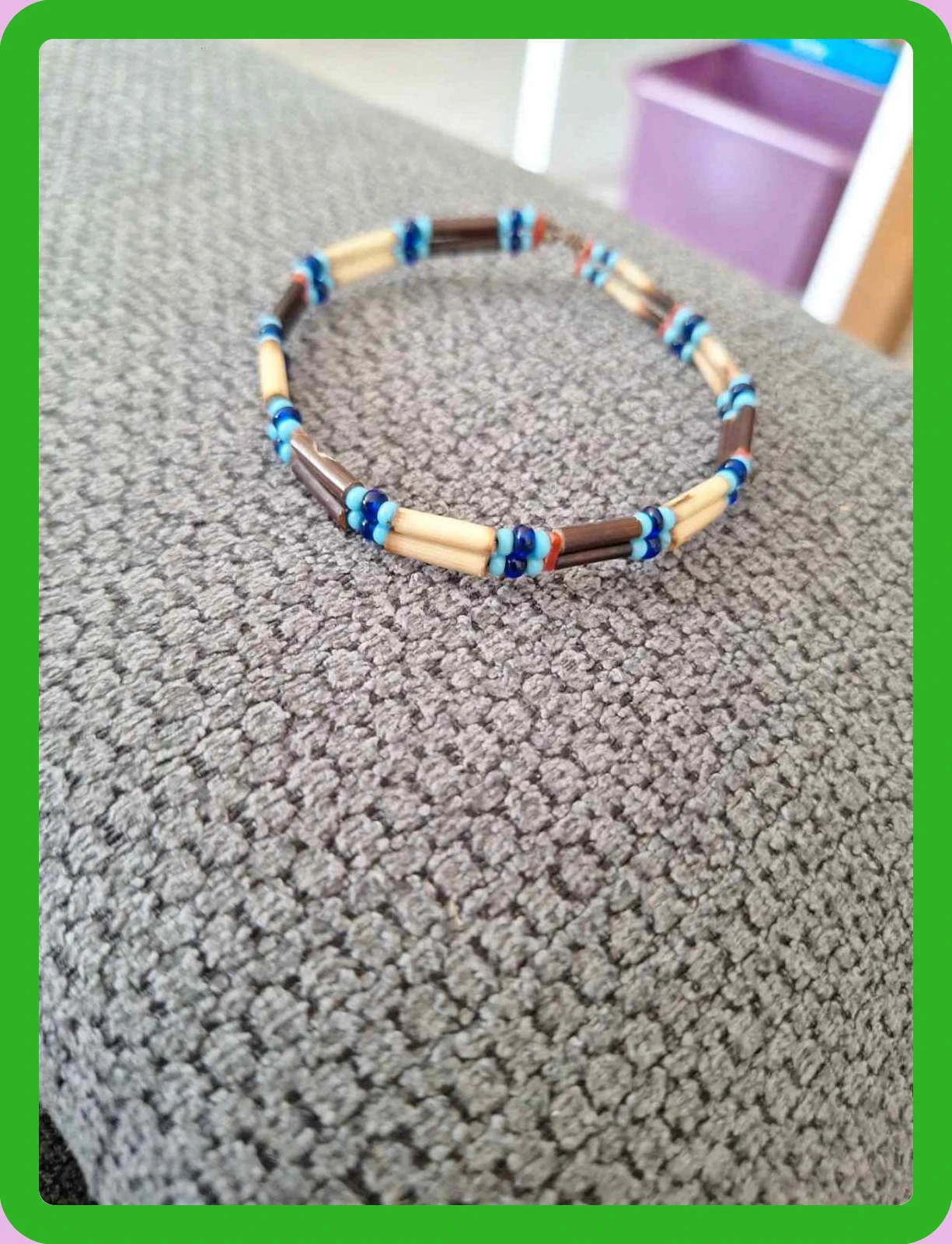 Bracelet ethnique perles de rocaille et tubes marron/bleu